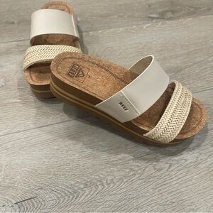 Reef Women's Cream and Tan Slide Sandals
